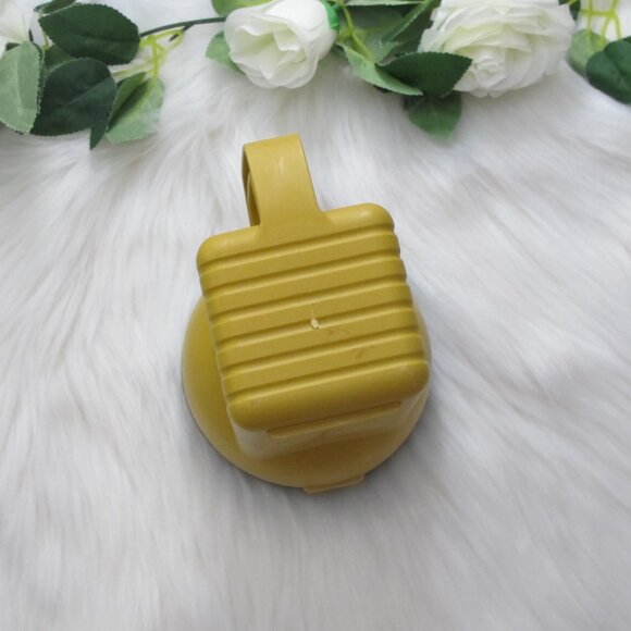 3/$15 Simple Camping Lantern Flashlight Handheld - Picture 9 of 10